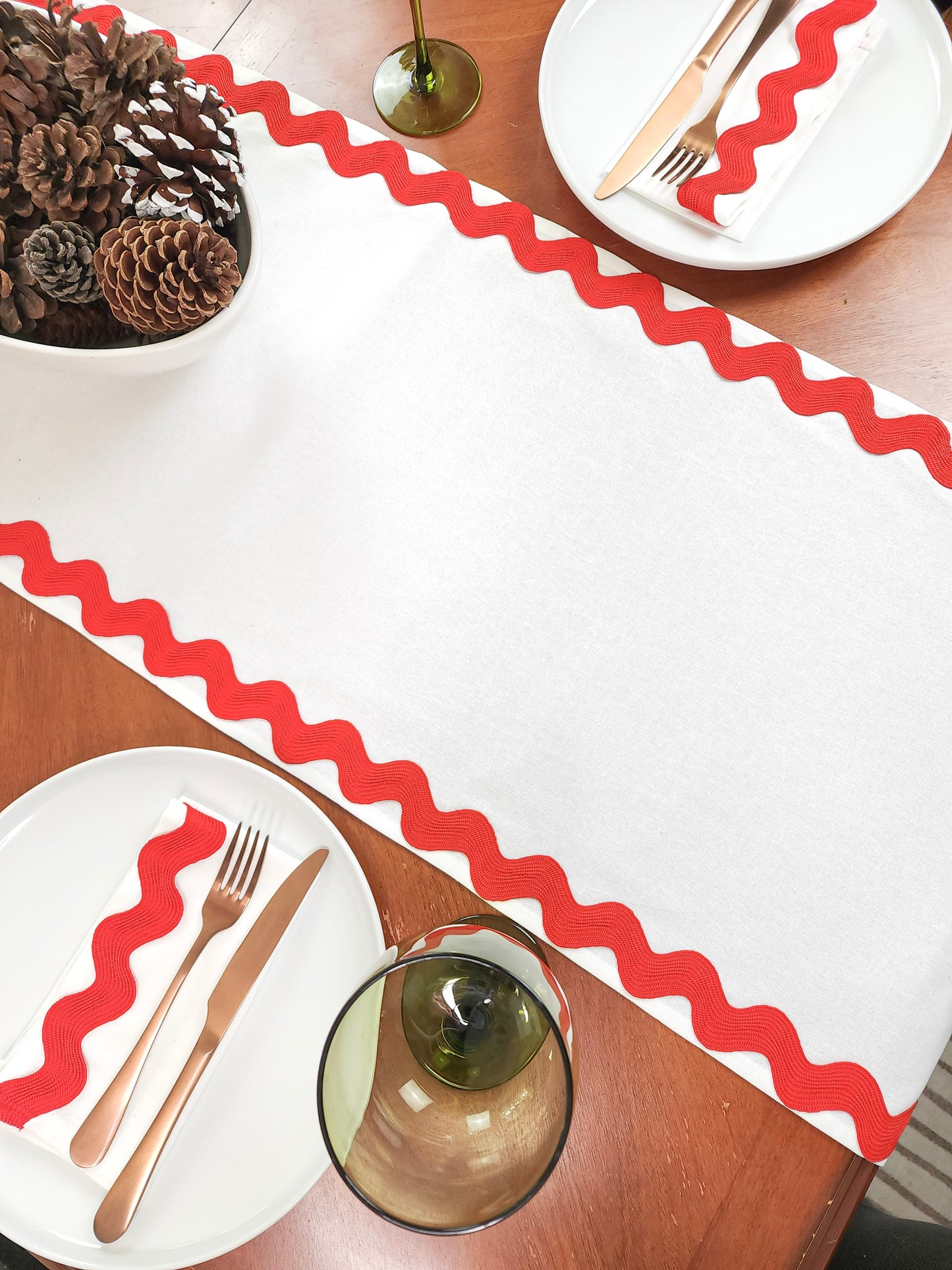 Red & White Ric Rac Table Runner & Napkins