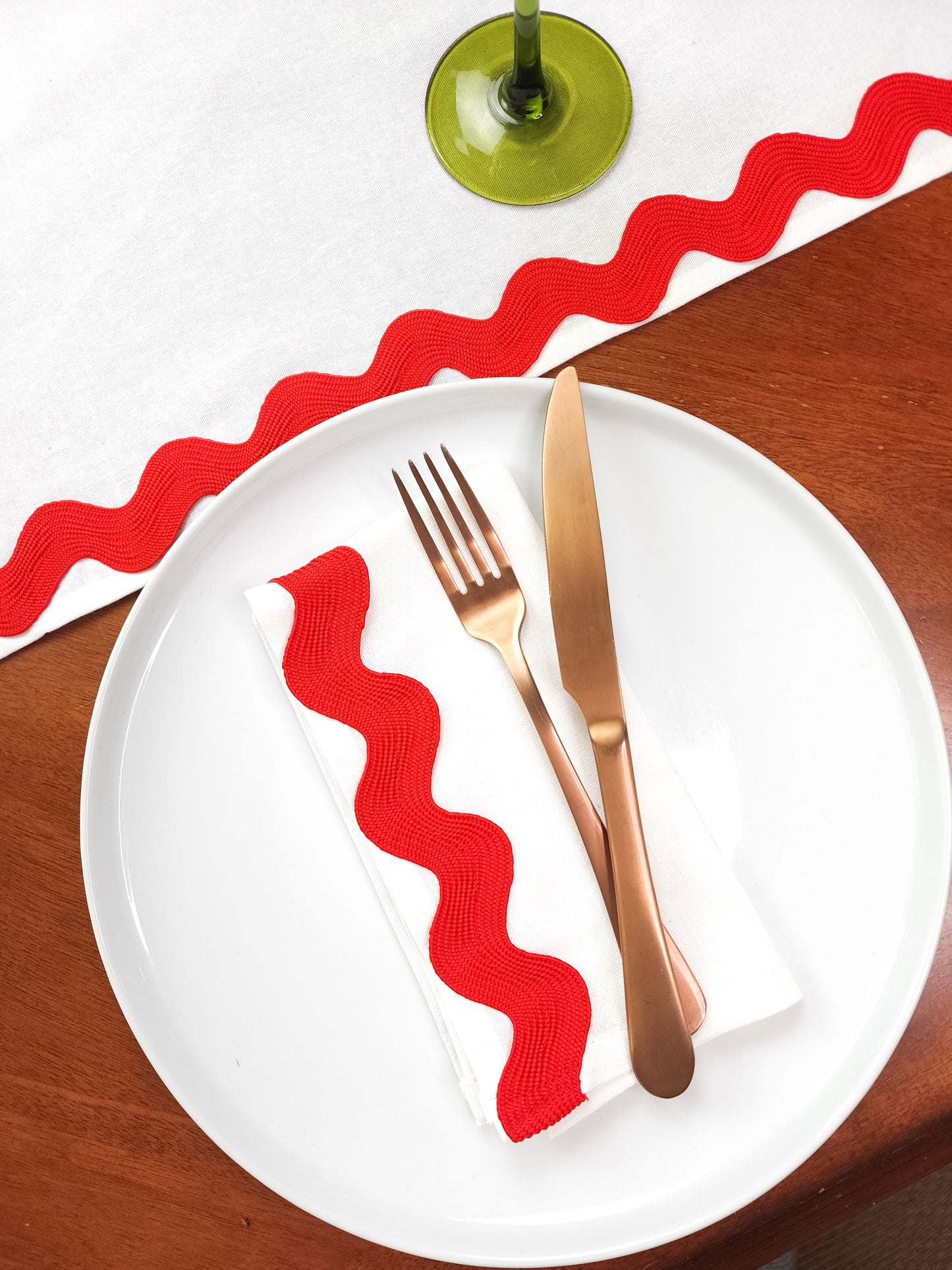 Red & White Ric Rac Table Runner & Napkins