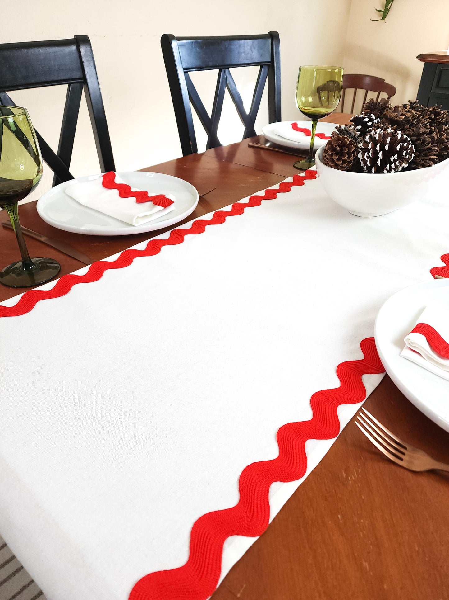 Red & White Ric Rac Table Runner & Napkins